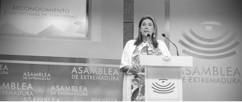 La Junta de Extremadura revisará su ley de apoyo a víctimas del terrorismo gracias a la AVT